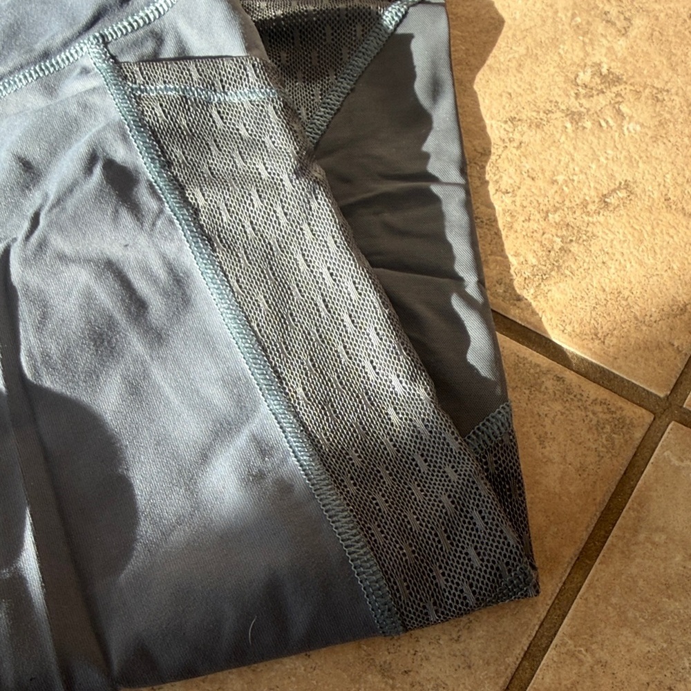 VSX Slate Gray/Blue Athletic Leggings Set with Bra & Tank - Picture 4 of 13